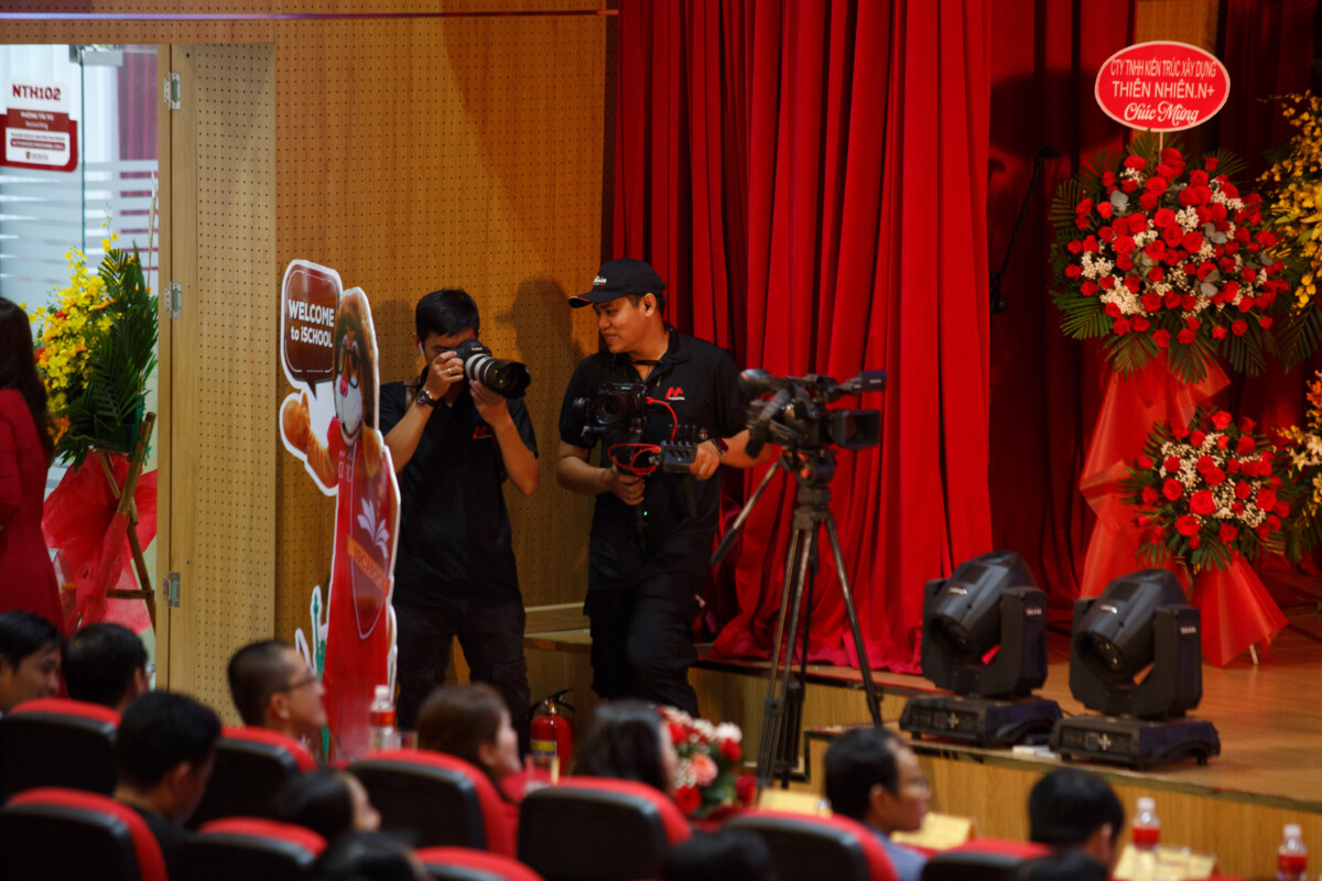 0.3Fastmotion.vn-truyen-thong-hoi-thao-tuyen-sinh