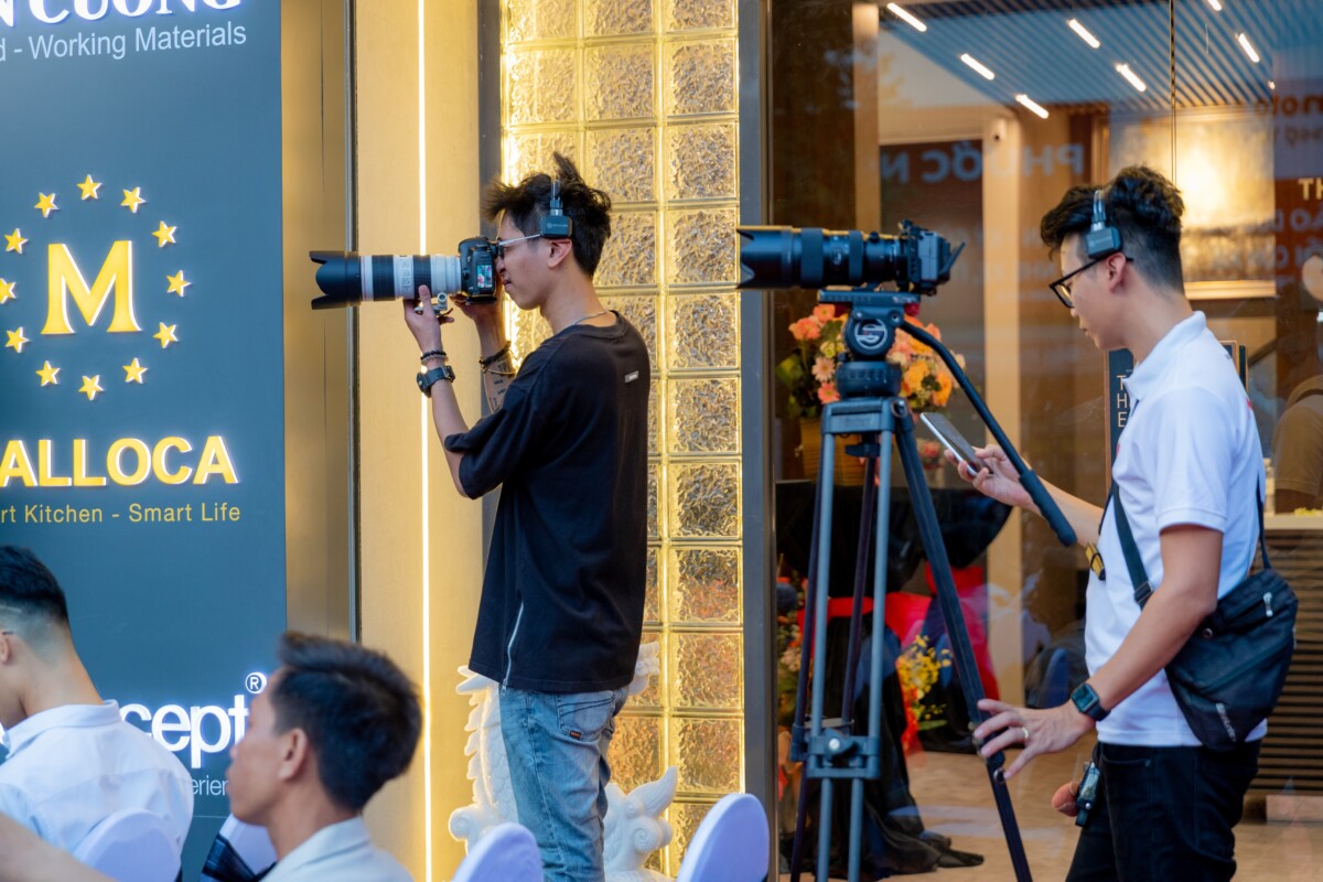 thiết bị liên lạc Intercom