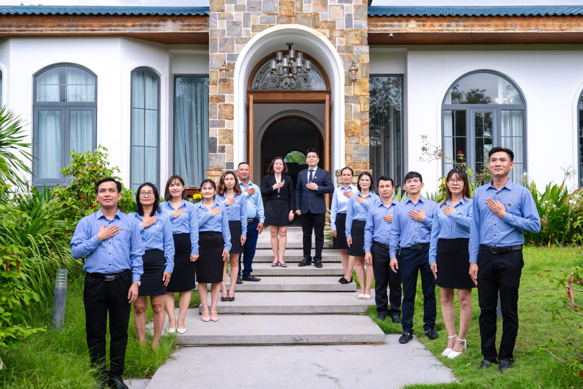 ảnh profile doanh nghiệp